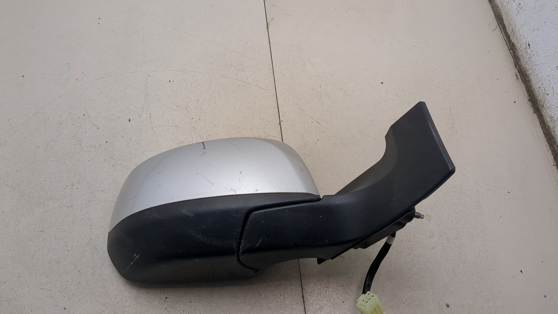 Зеркало правое электрическое