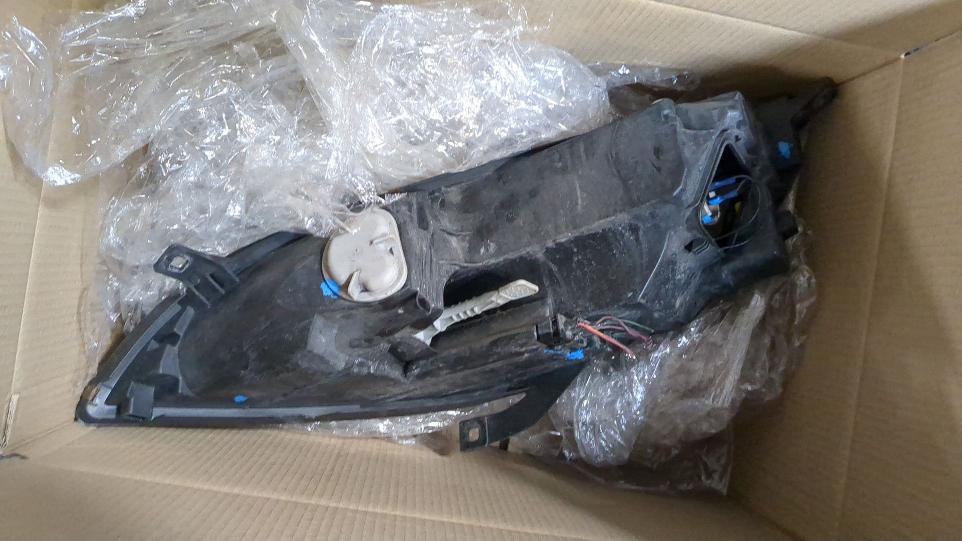 Фара правая