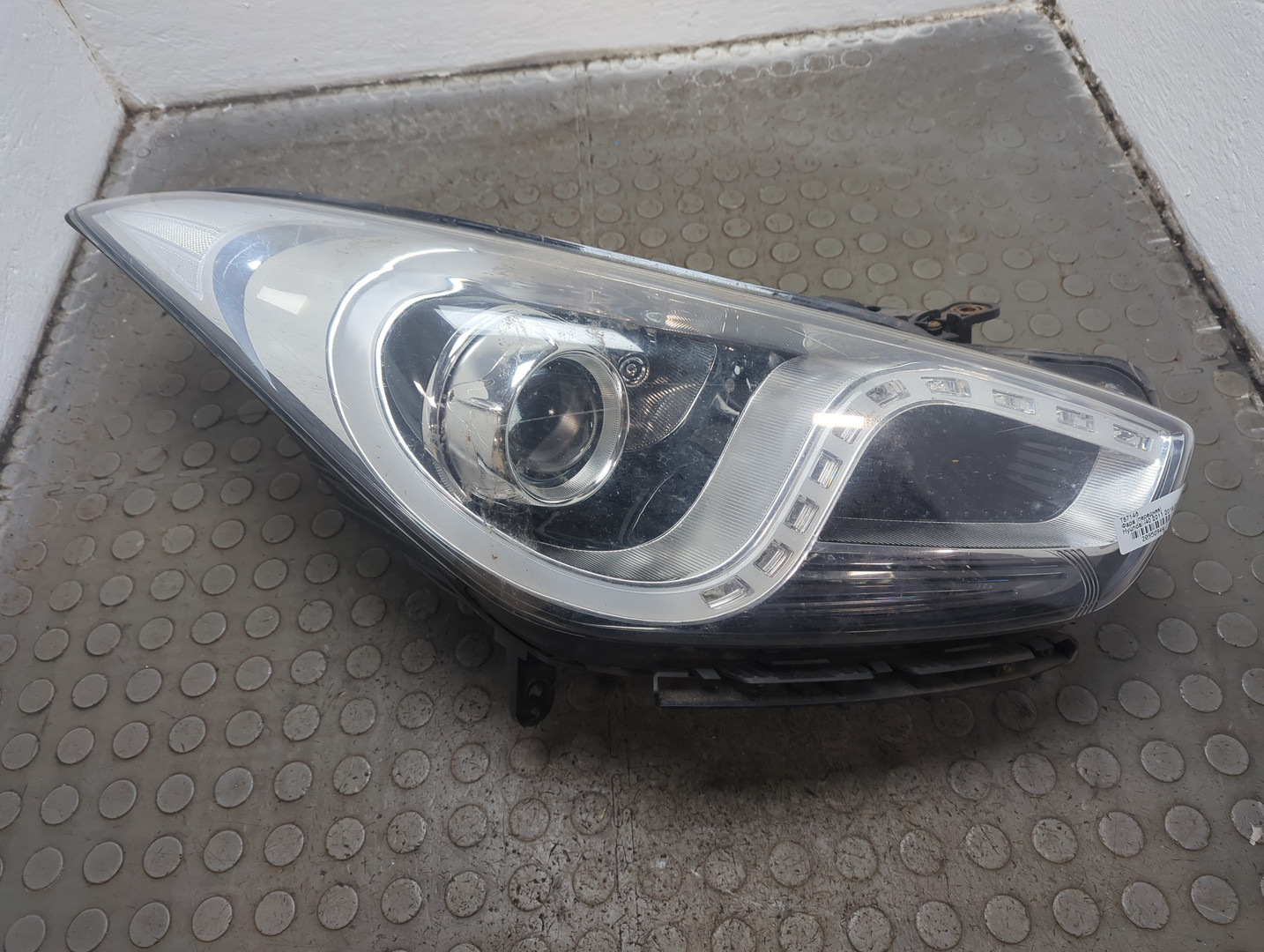 Фара правая