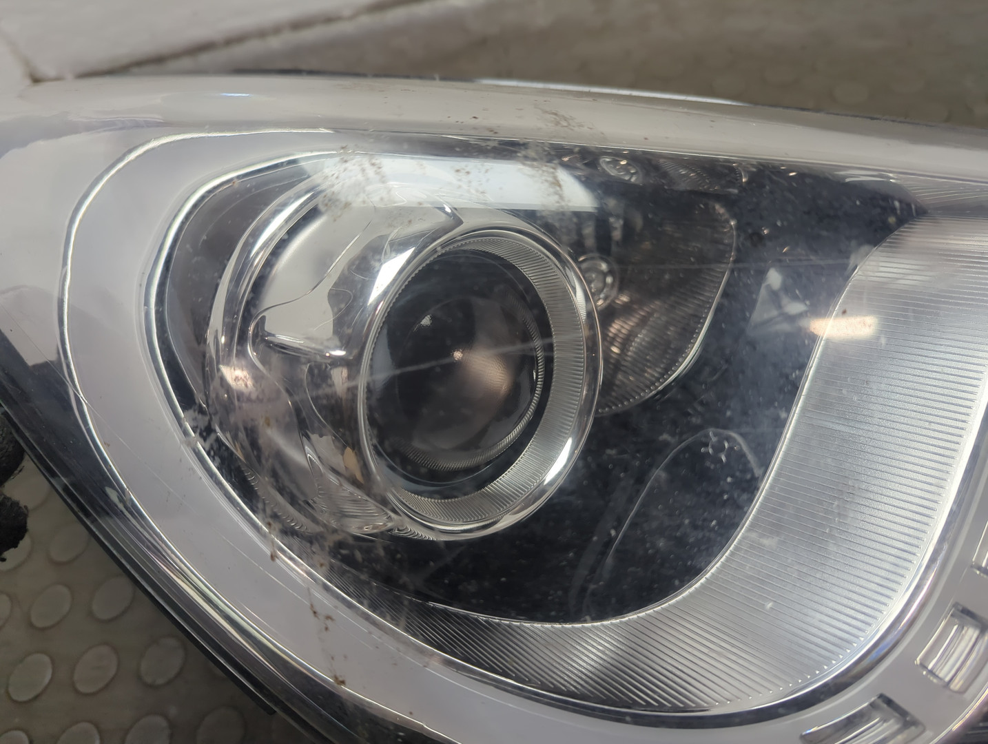 Фара правая