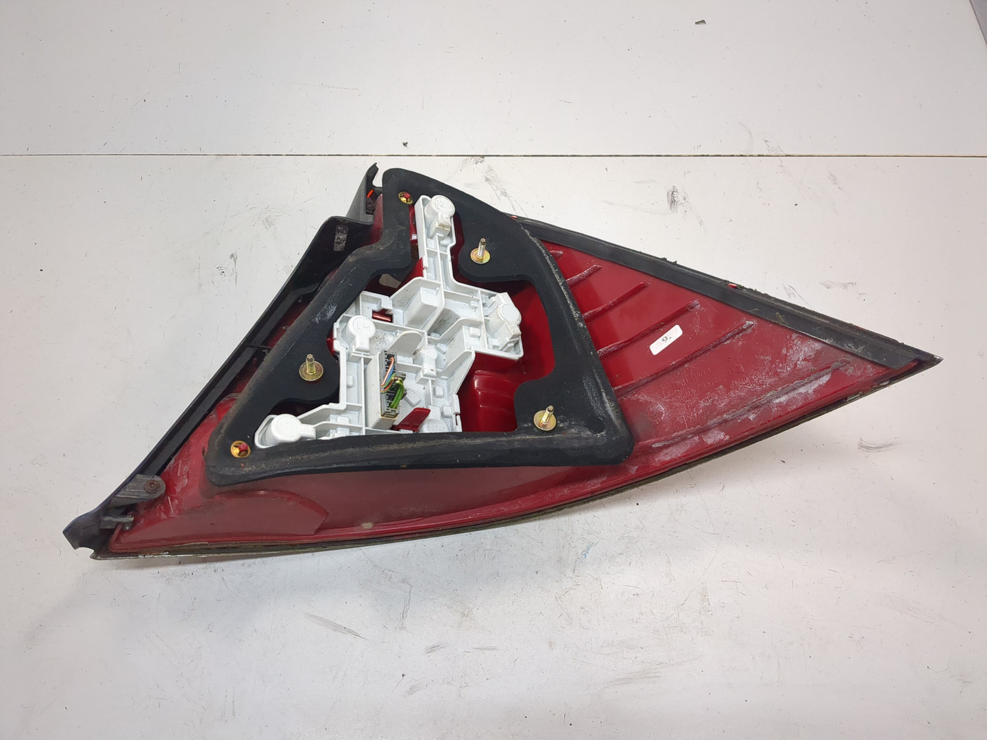 Фонарь задний левый