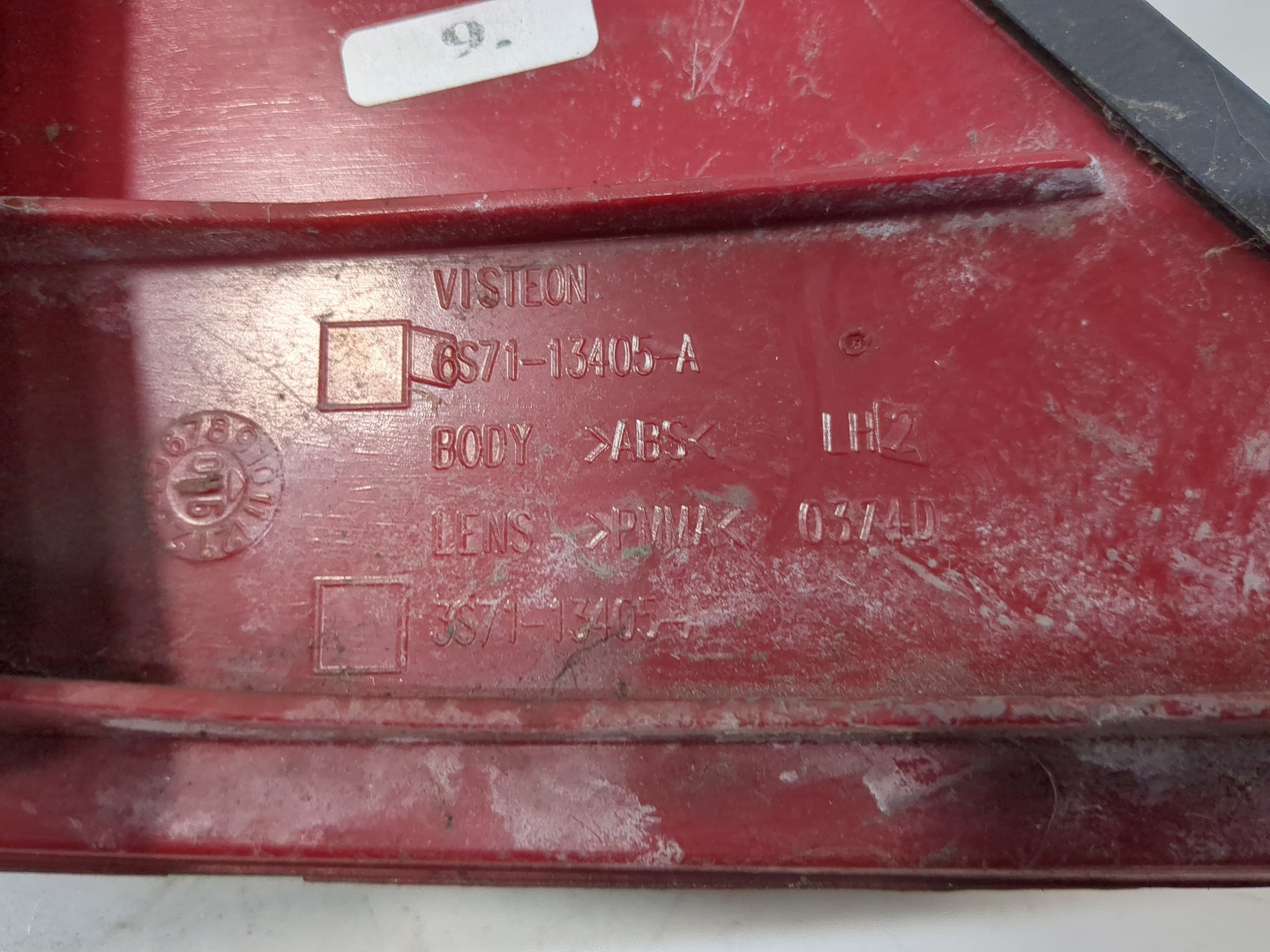 Фонарь задний левый