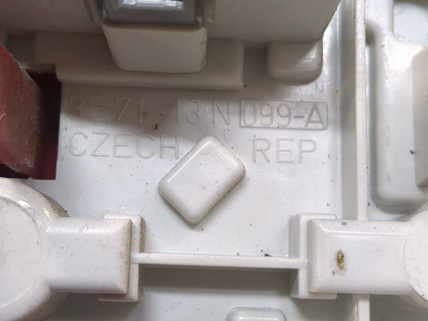 Фонарь задний левый