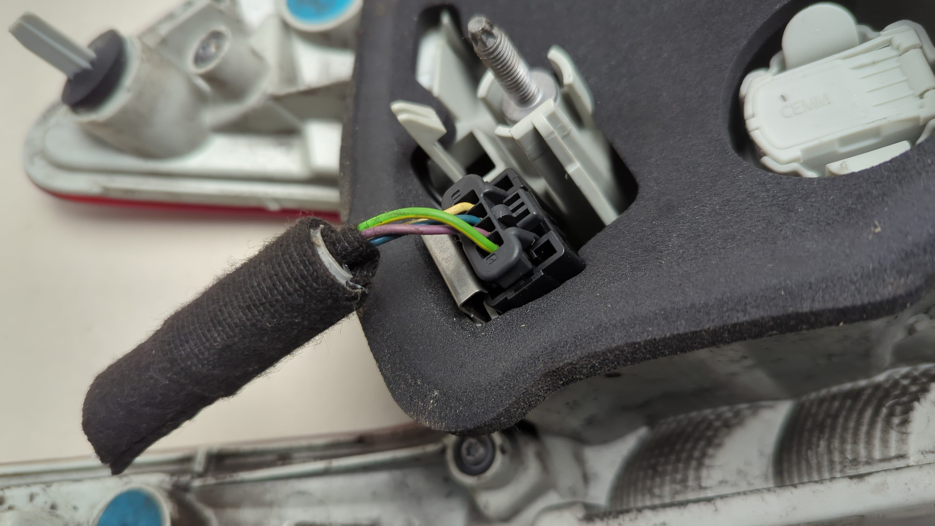 Фонарь задний правый