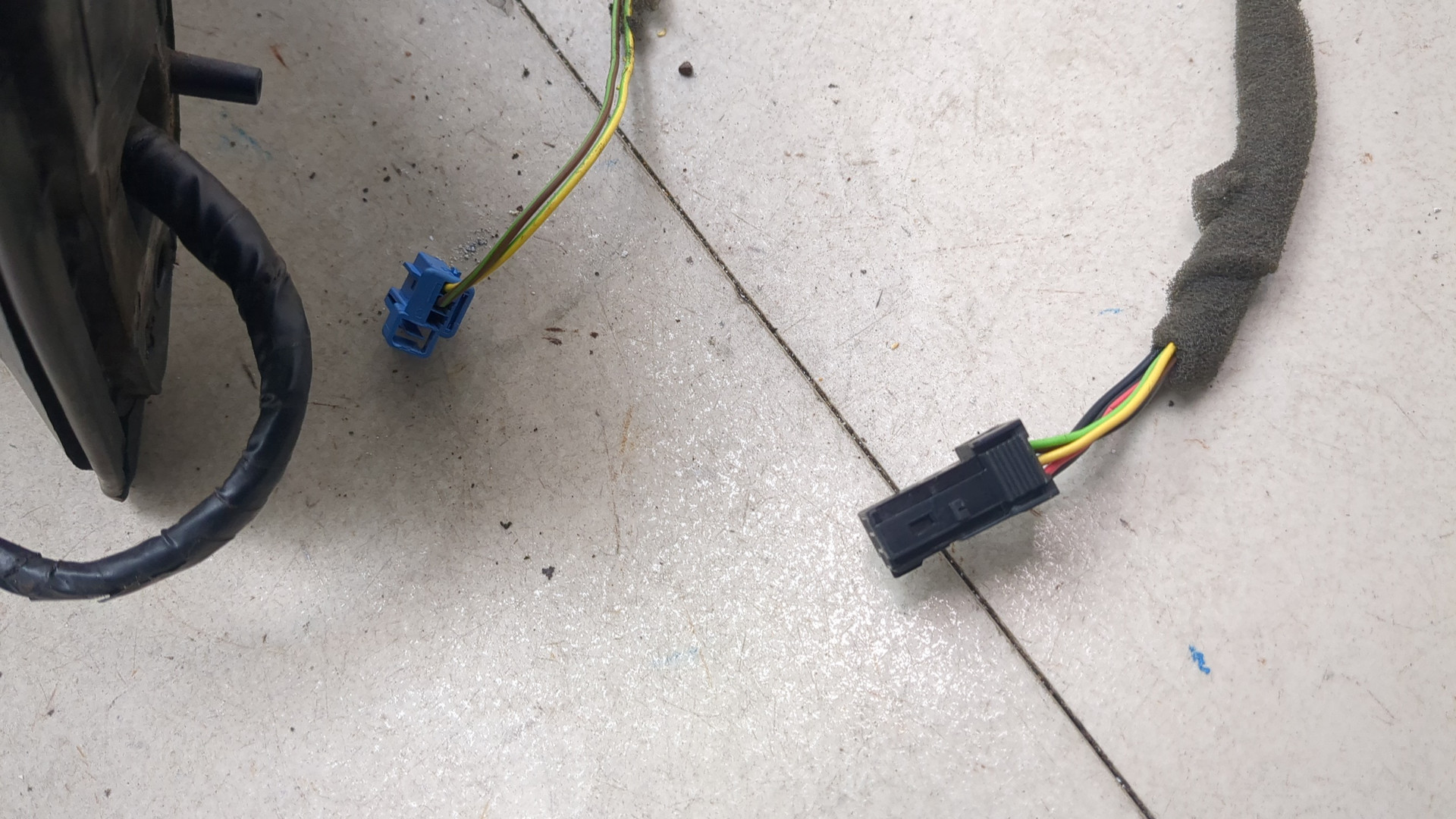 Зеркало правое электрическое