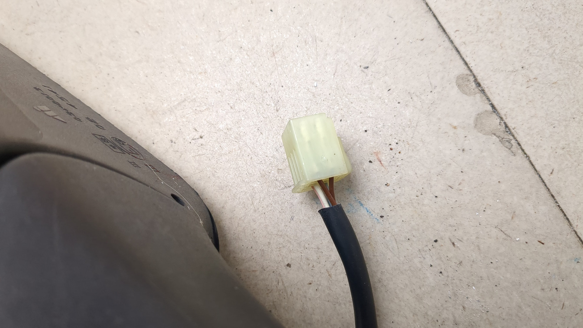 Зеркало правое электрическое