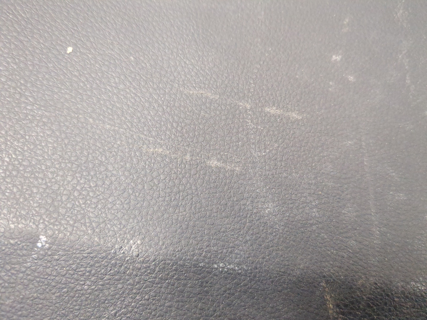 Обшивка двери багажника