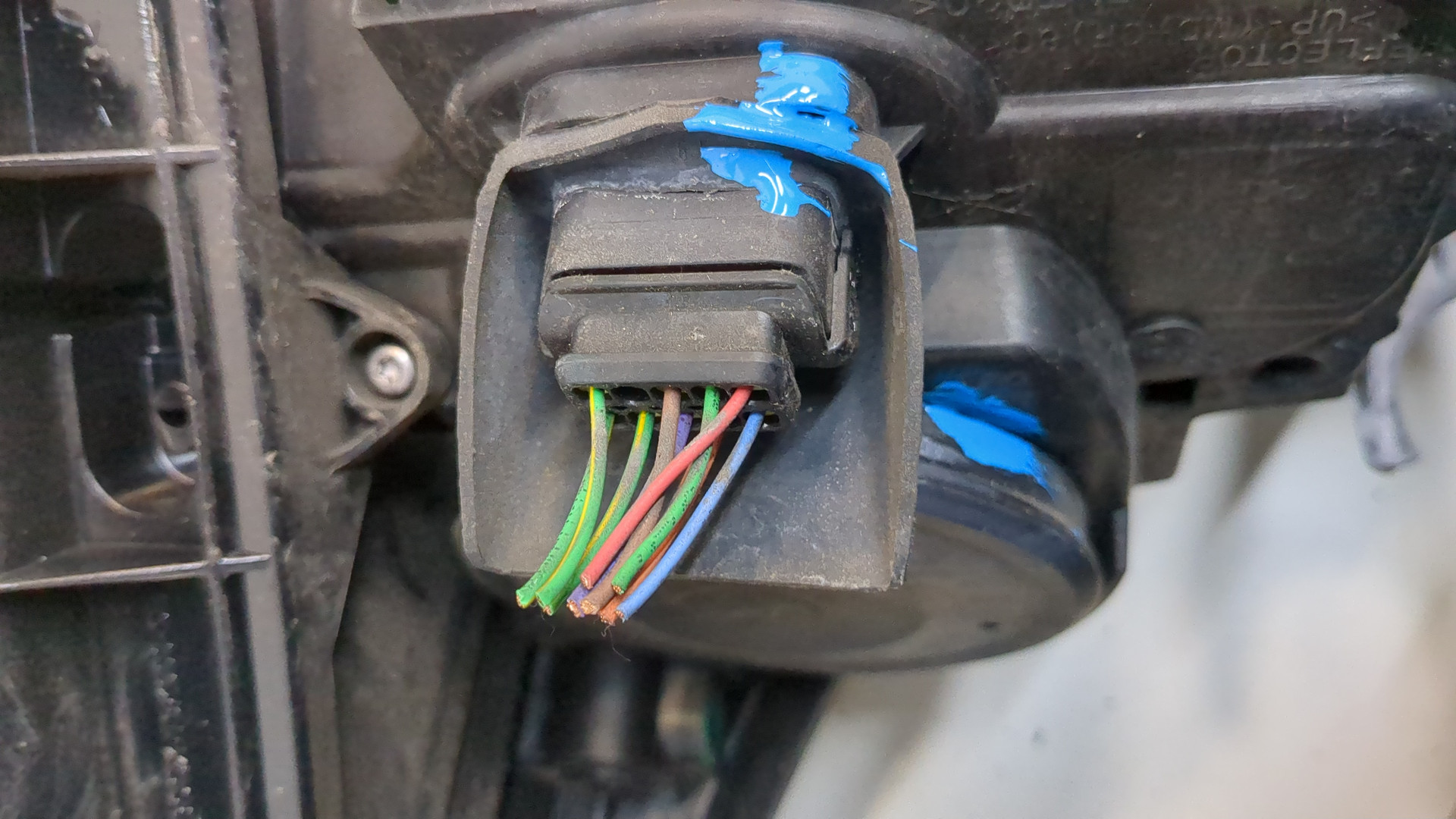 Фара правая