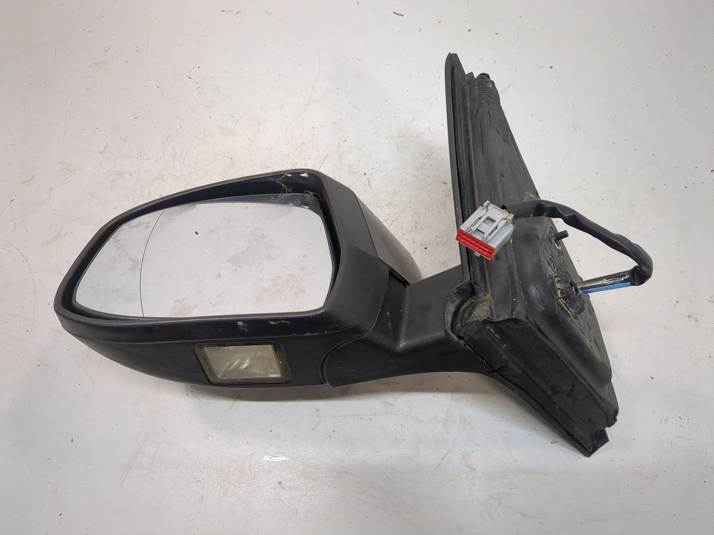 Зеркало левое электрическое