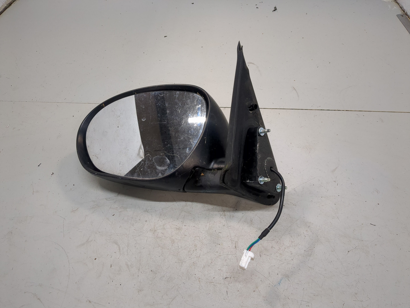 Зеркало левое электрическое