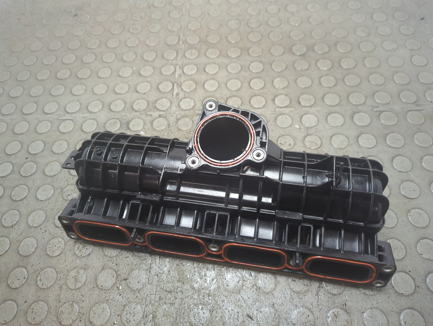 Коллектор впускной