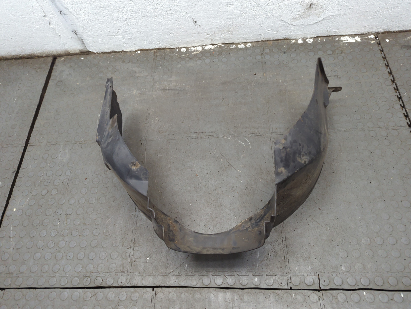 Локер передний левый