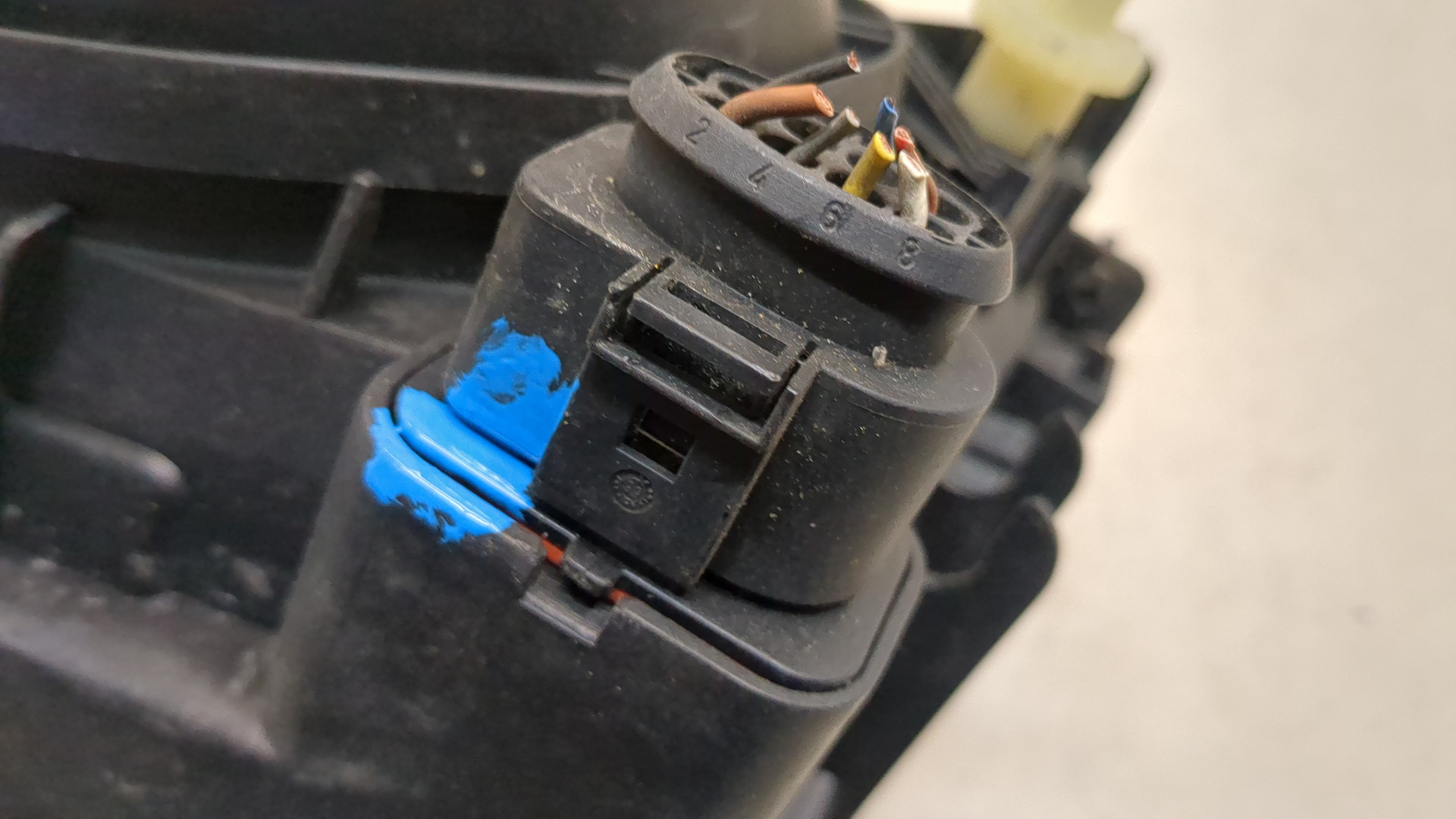 Фара правая