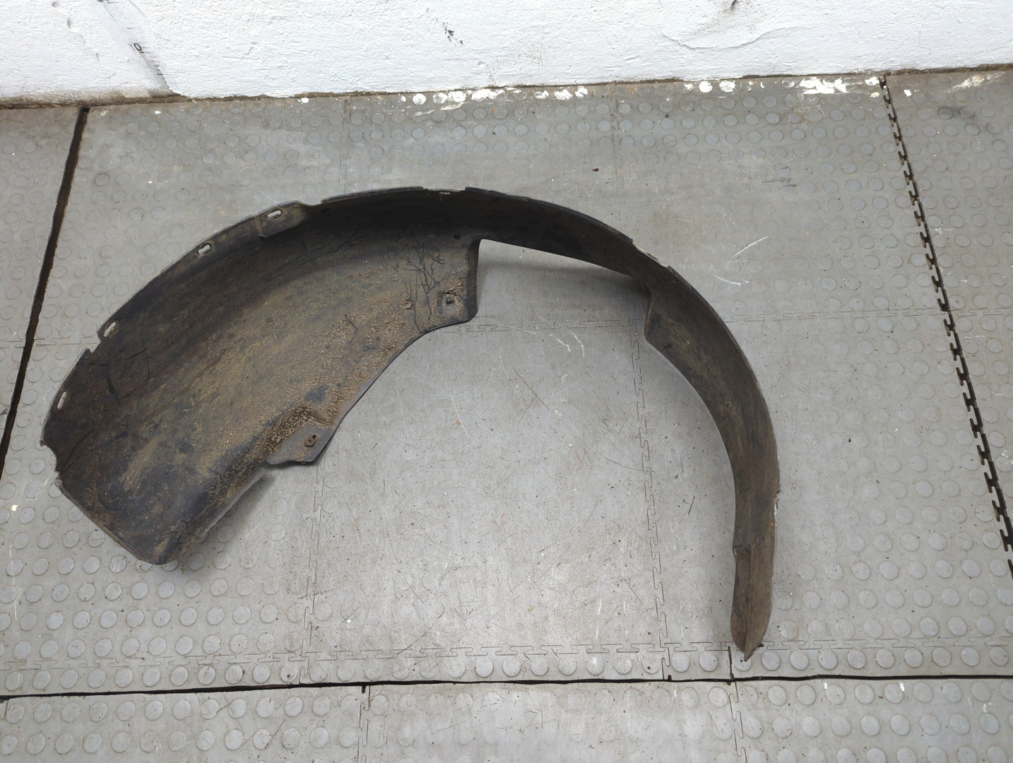 Локер передний левый