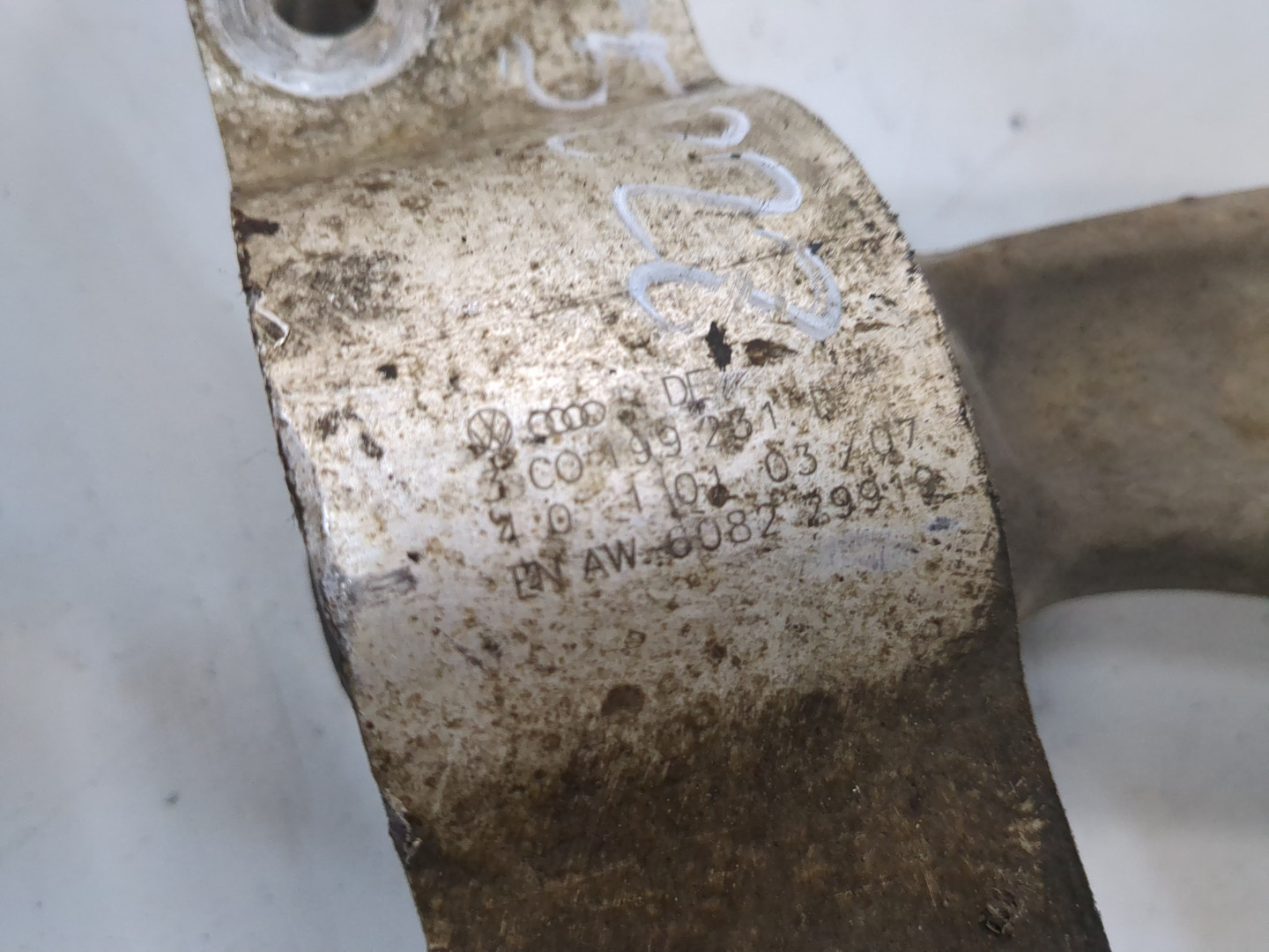 Рычаг передний