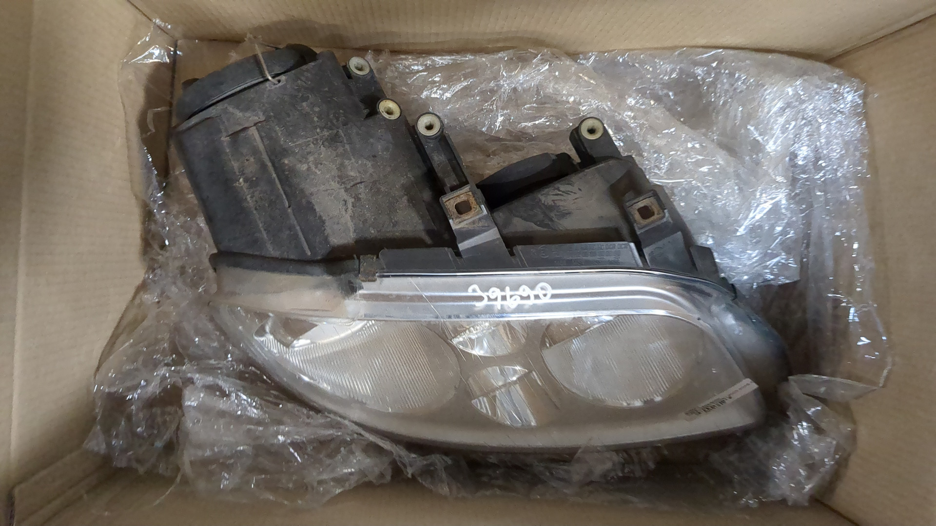 Фара правая