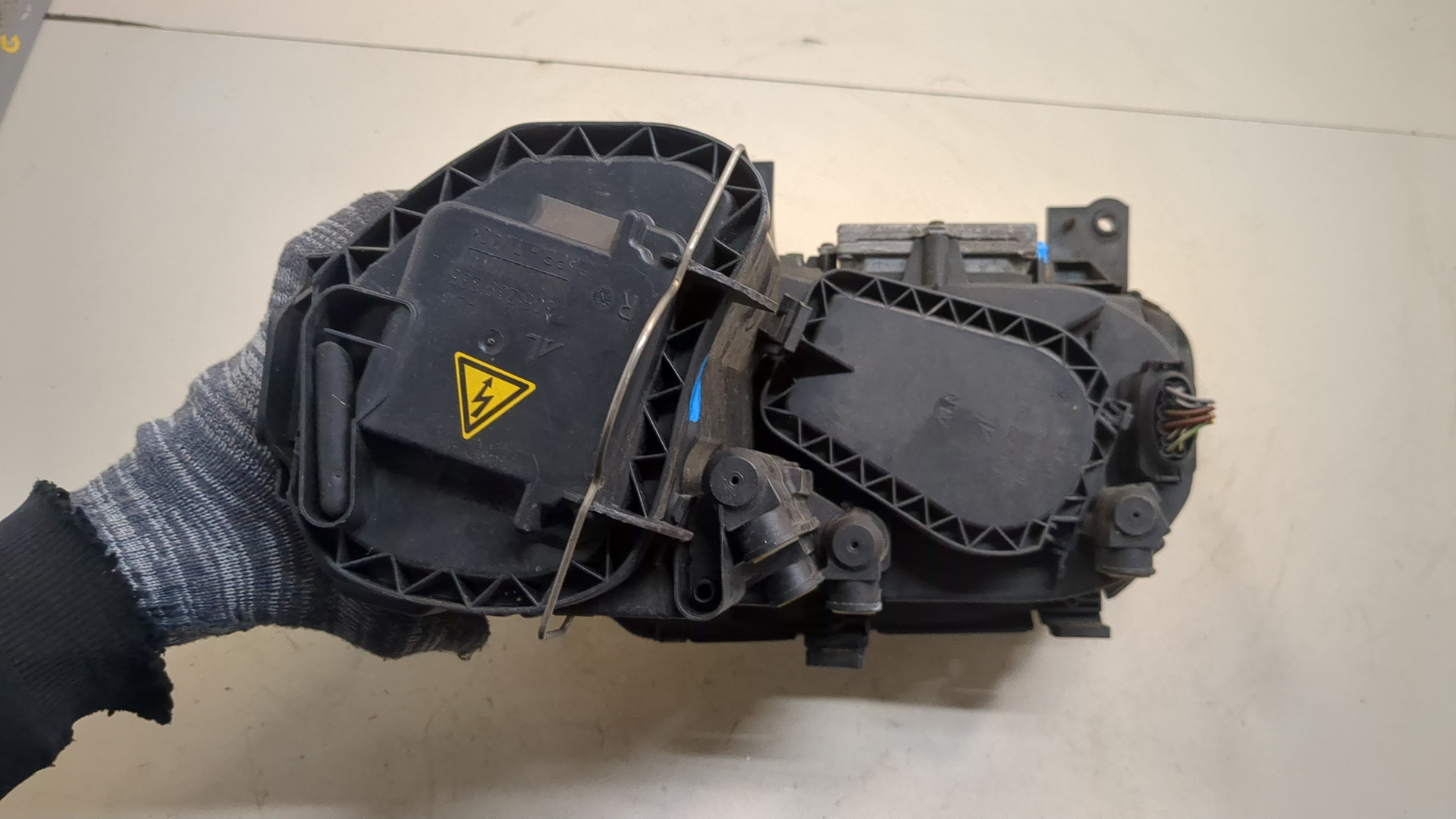 Фара правая