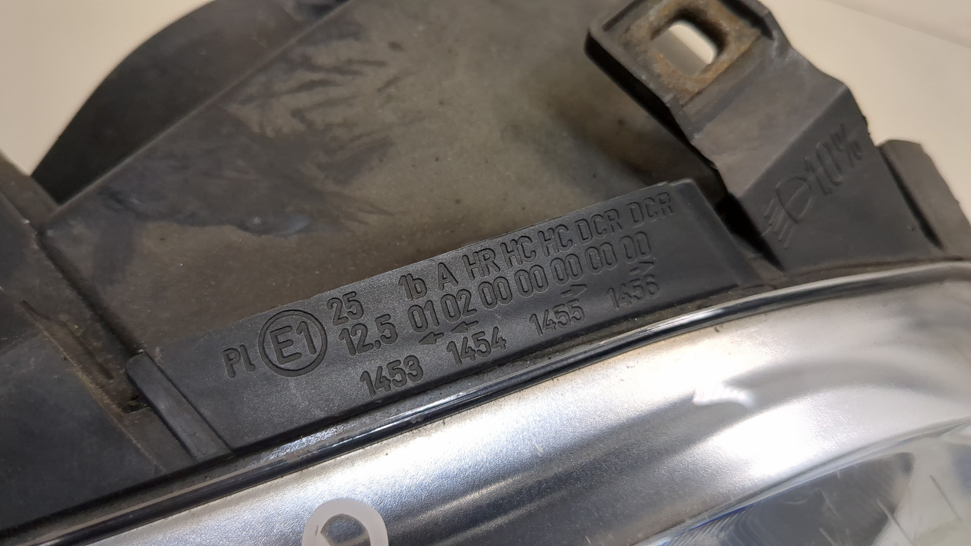 Фара правая