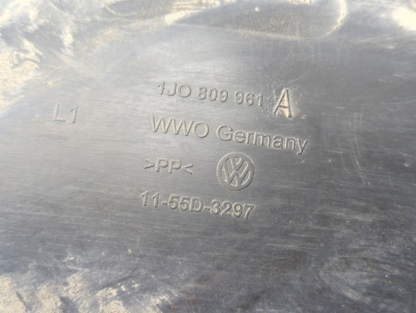 Локер передний левый