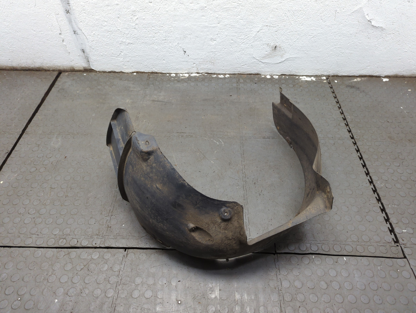 Локер передний левый