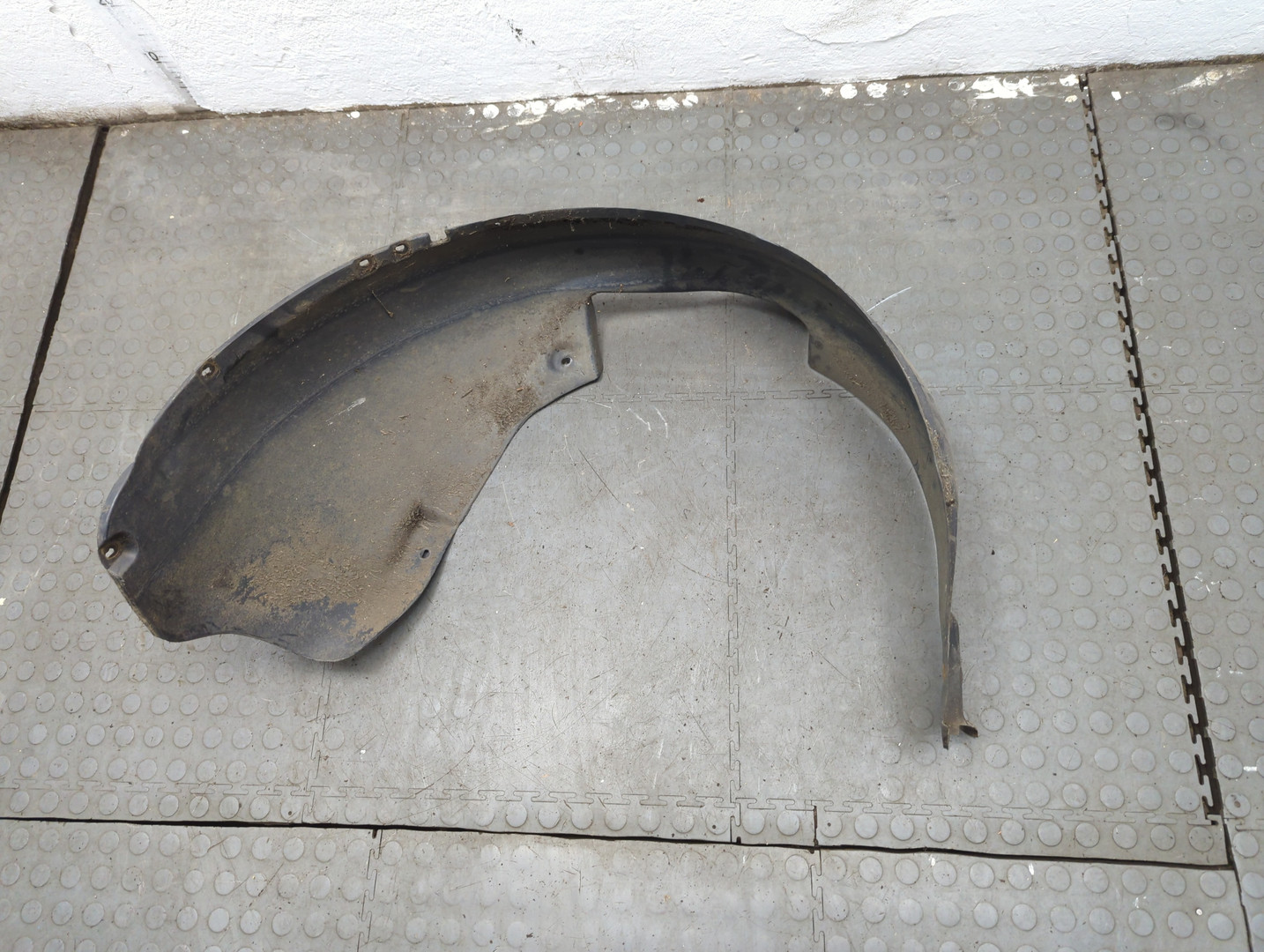 Локер передний левый