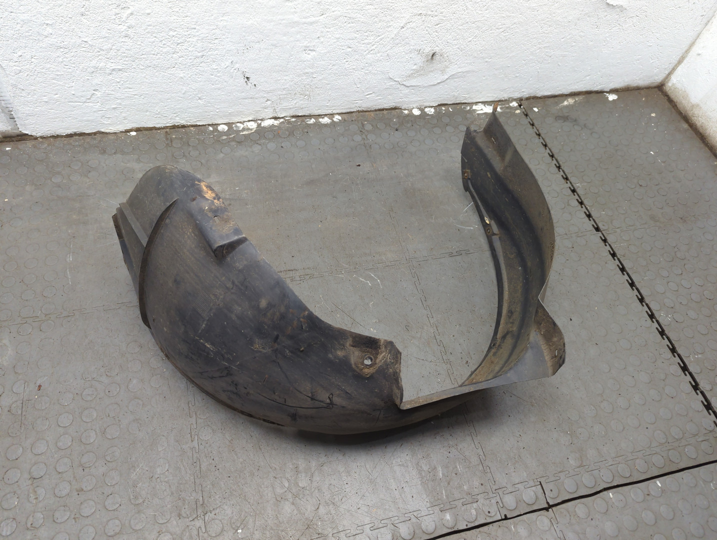 Локер передний левый