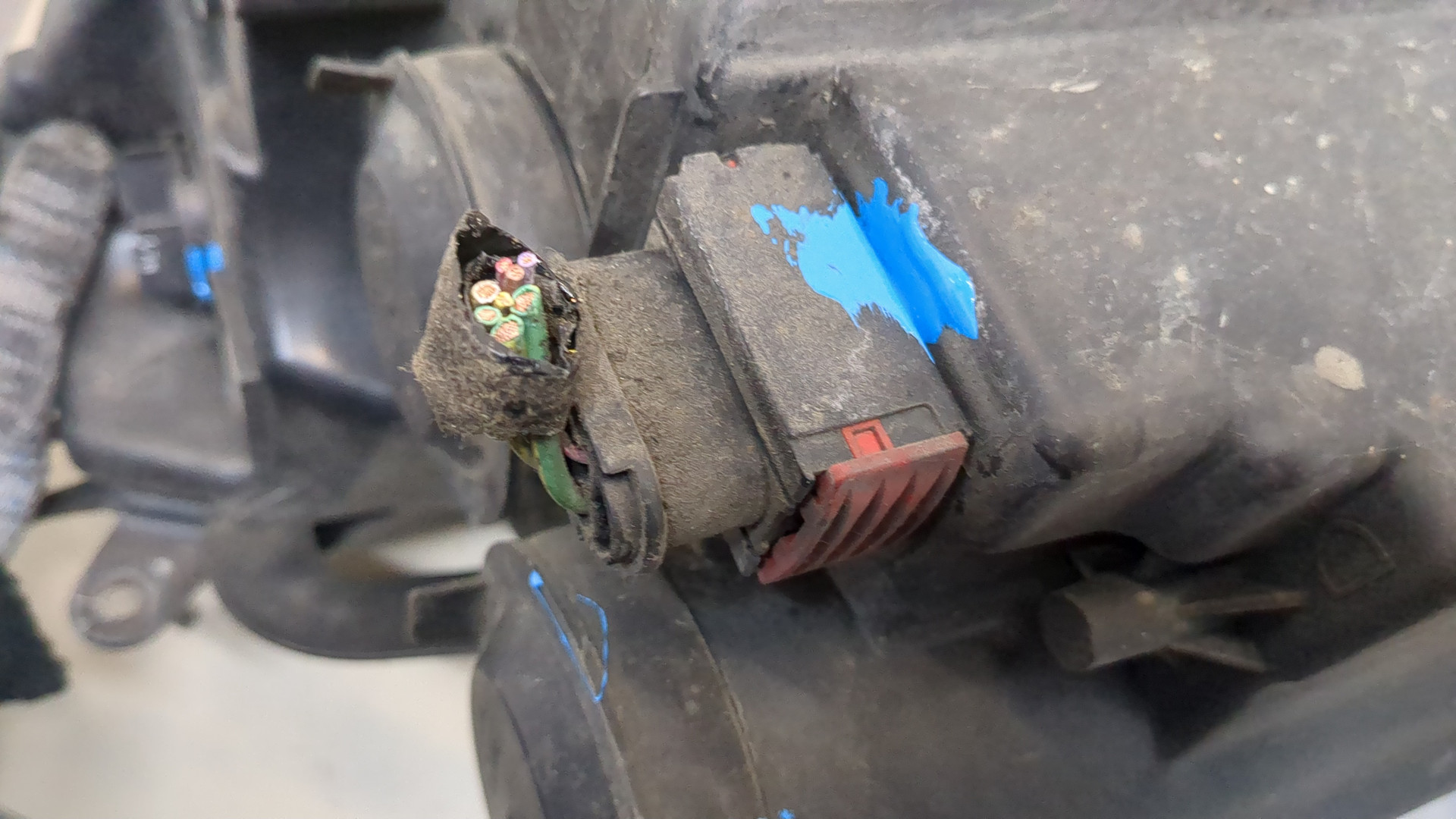 Фара правая