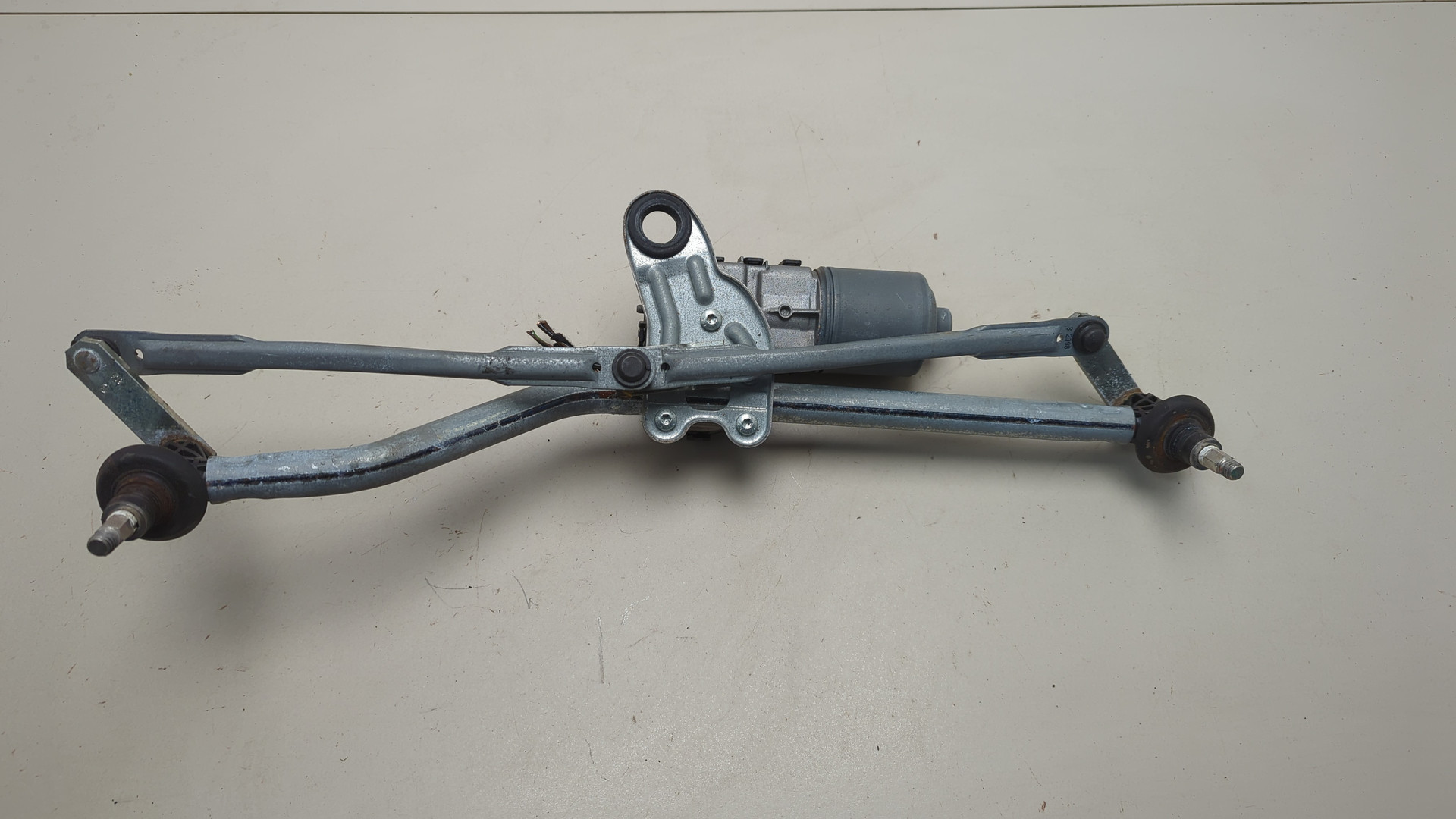 Трапеция стеклоочистителей