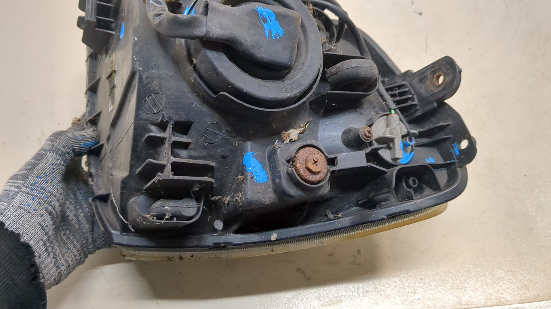 Фара правая