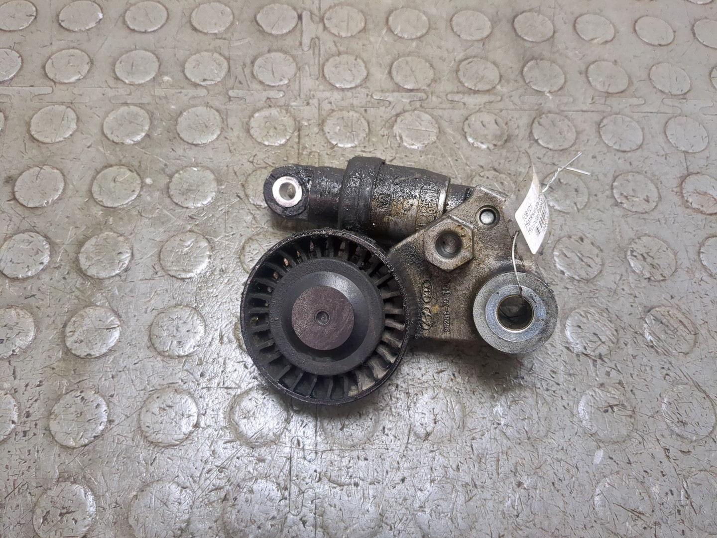 Натяжитель ремня