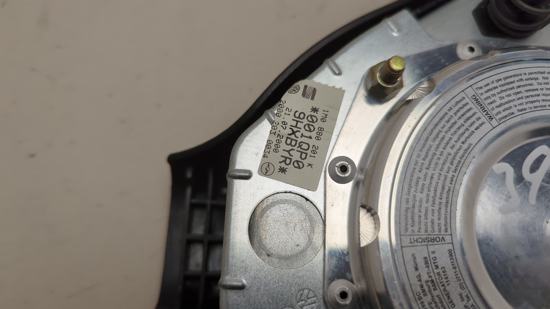 Подушка безопасности в рулевое колесо