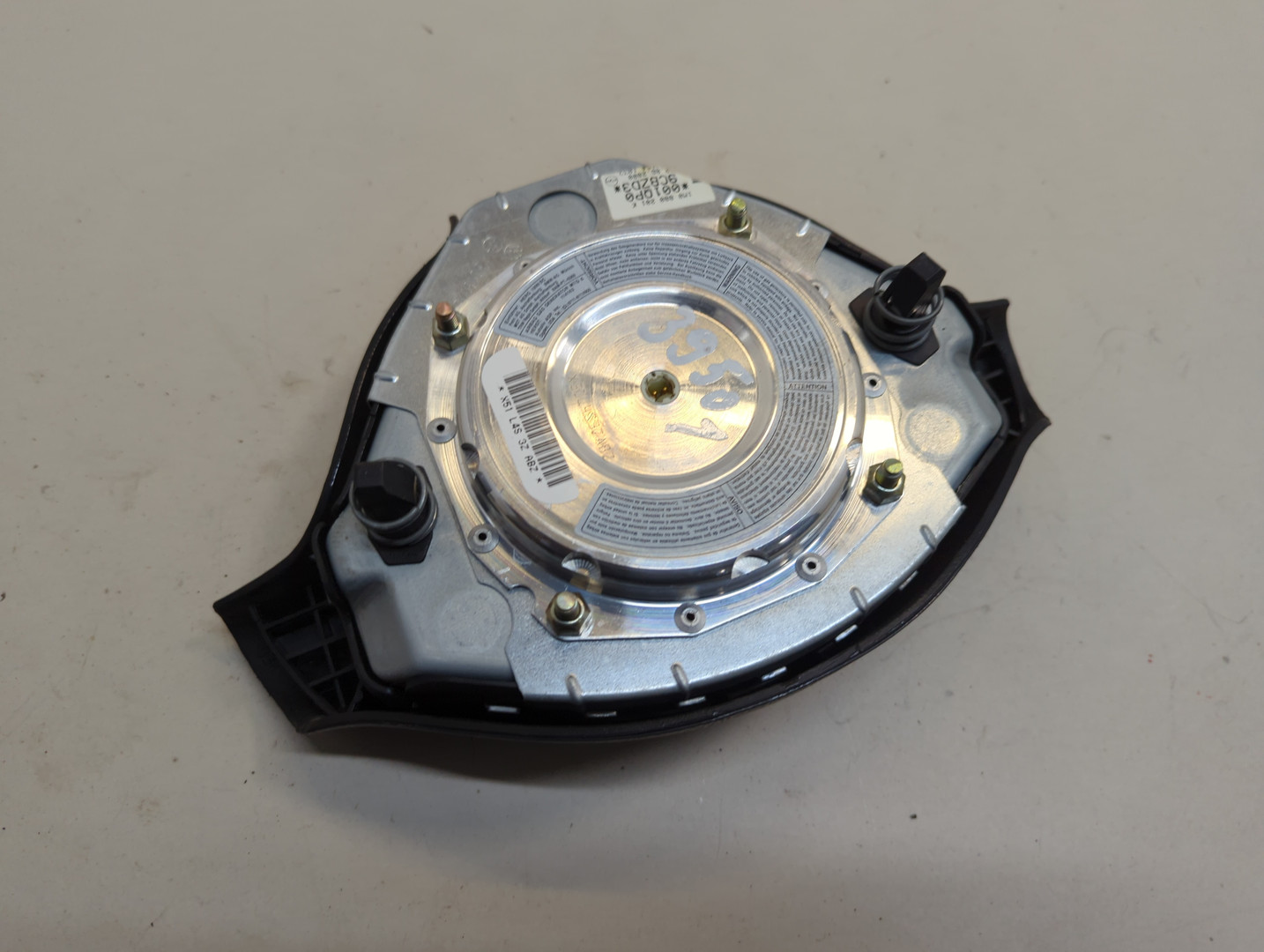 Подушка безопасности в рулевое колесо