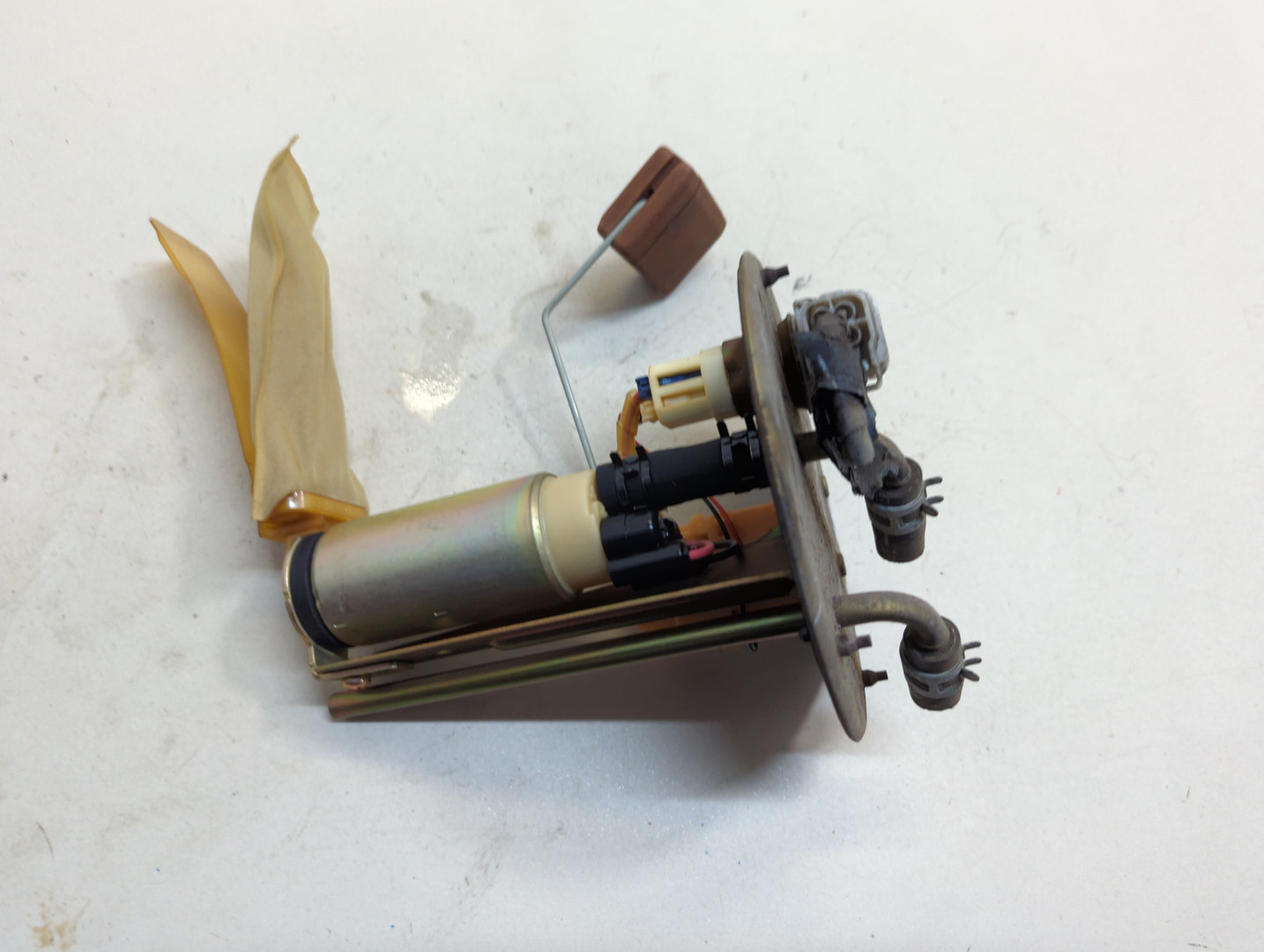 Насос топливный электрический