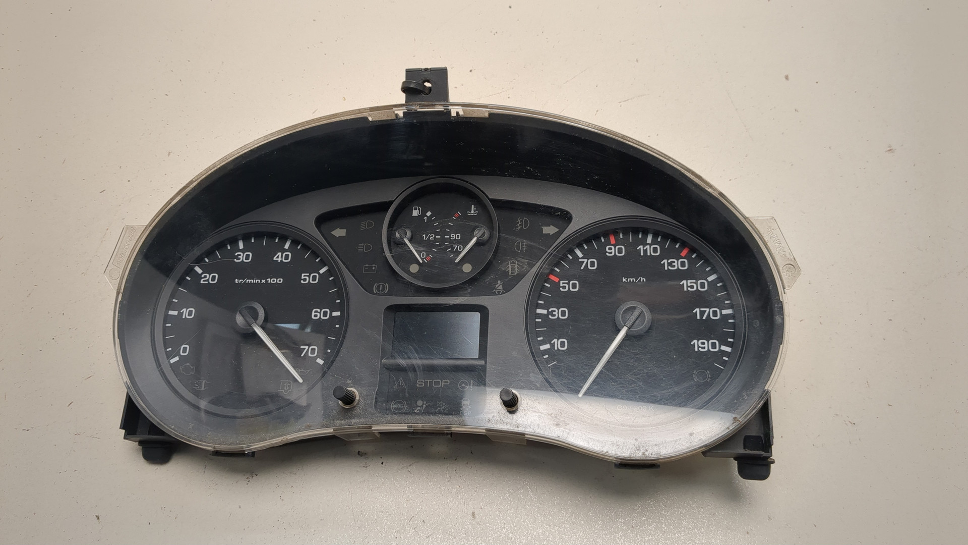 Панель приборов