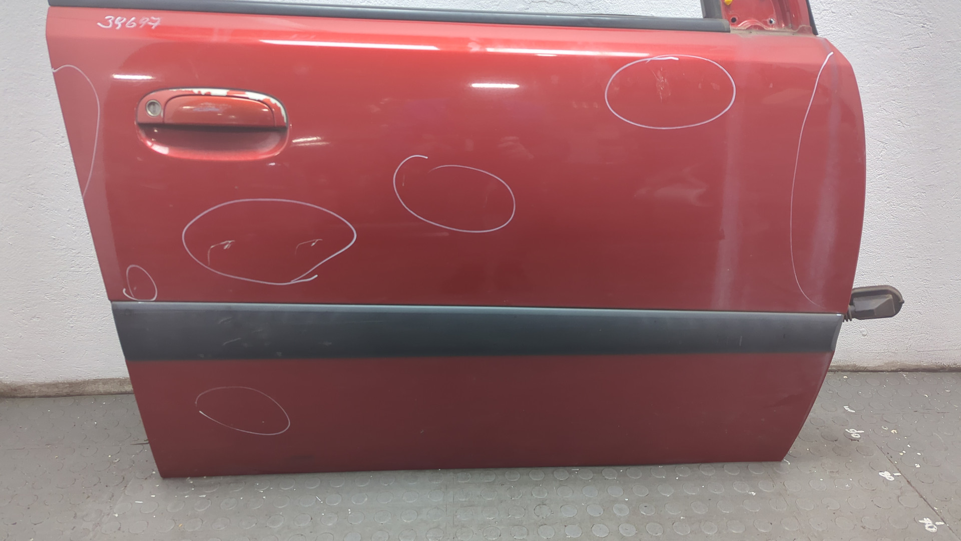 Дверь передняя правая