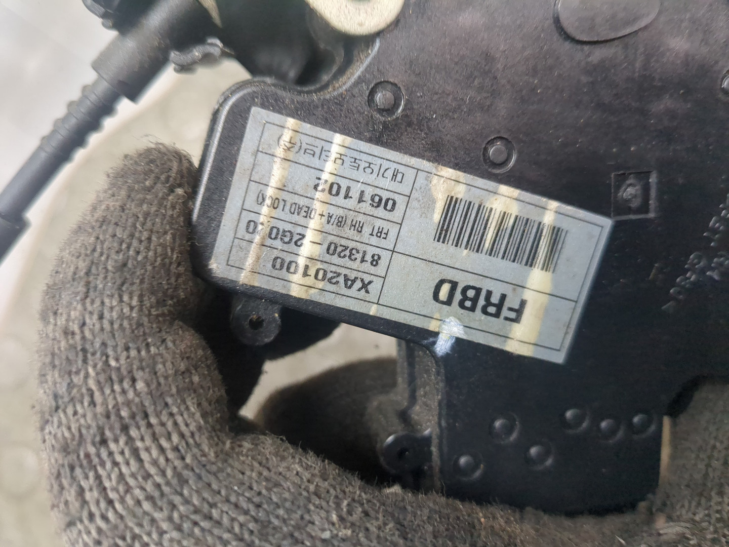 Замок двери передней правой