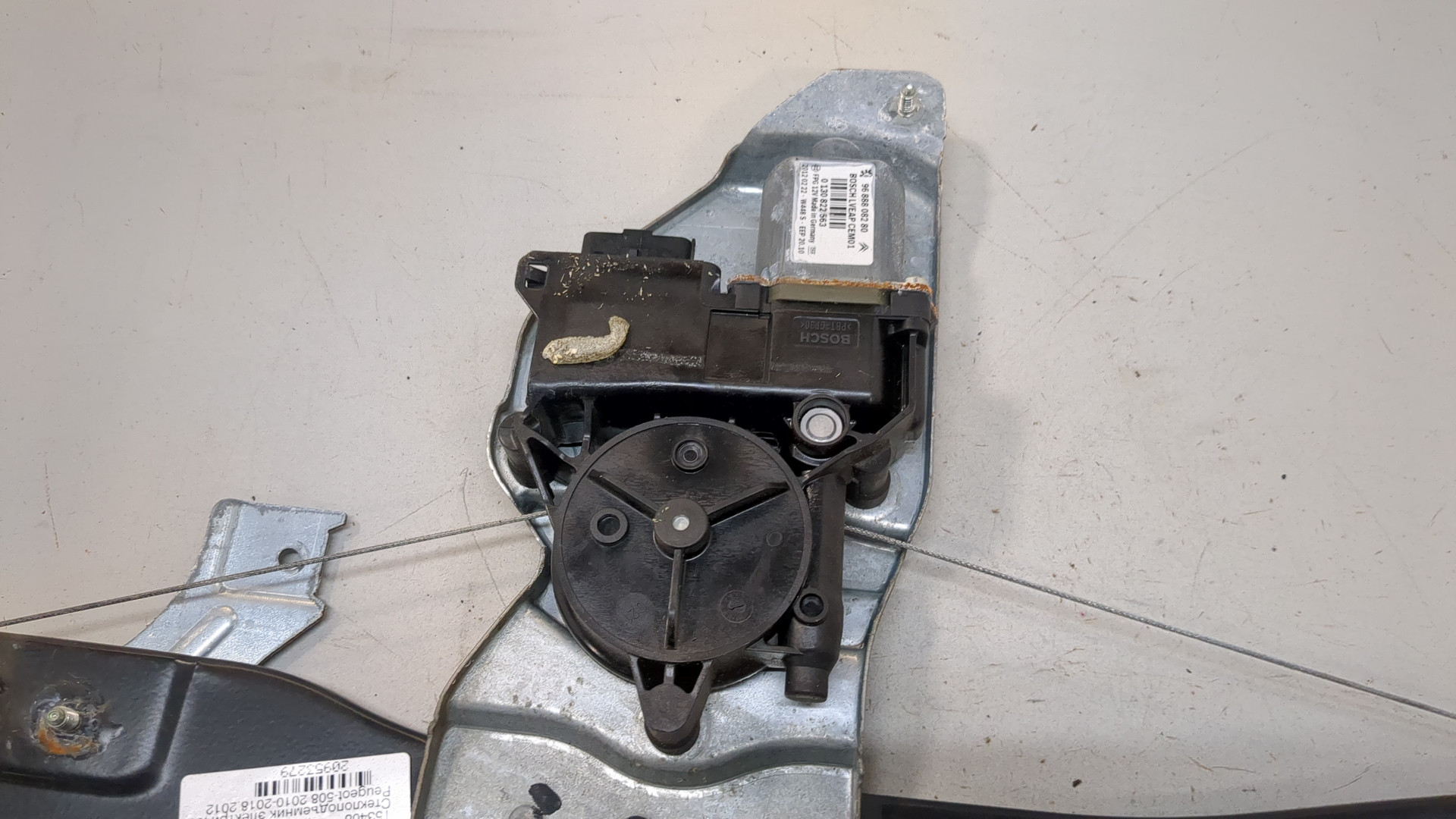 Стеклоподъемник электр. передний левый