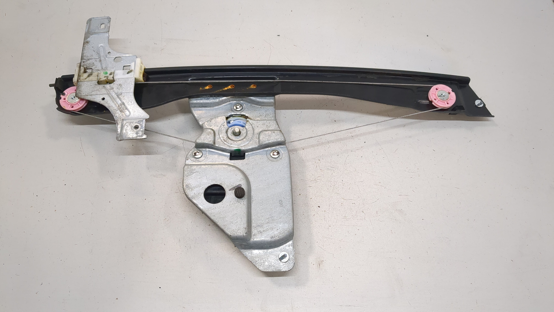 Стеклоподъемник электр. передний левый