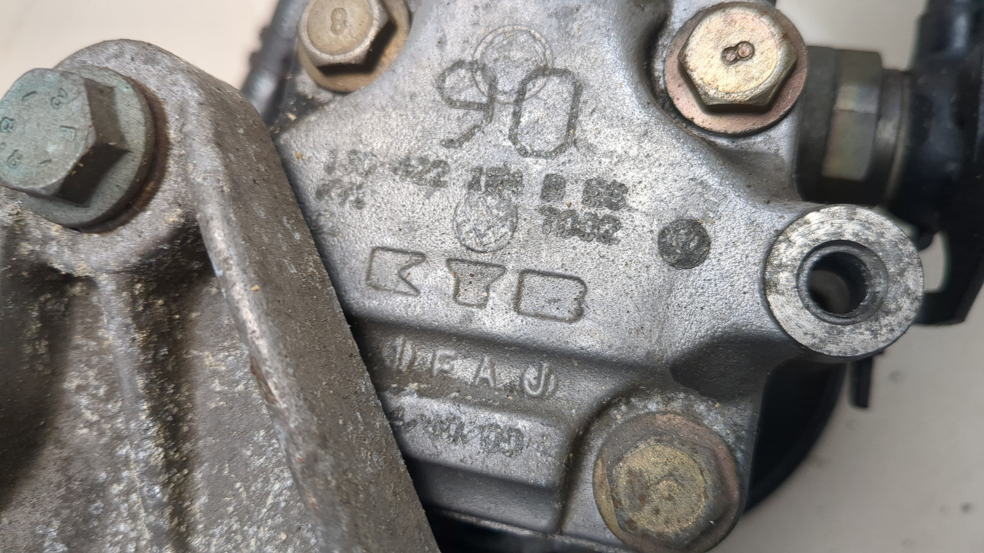 Насос ГУР (гидроусилитель руля)