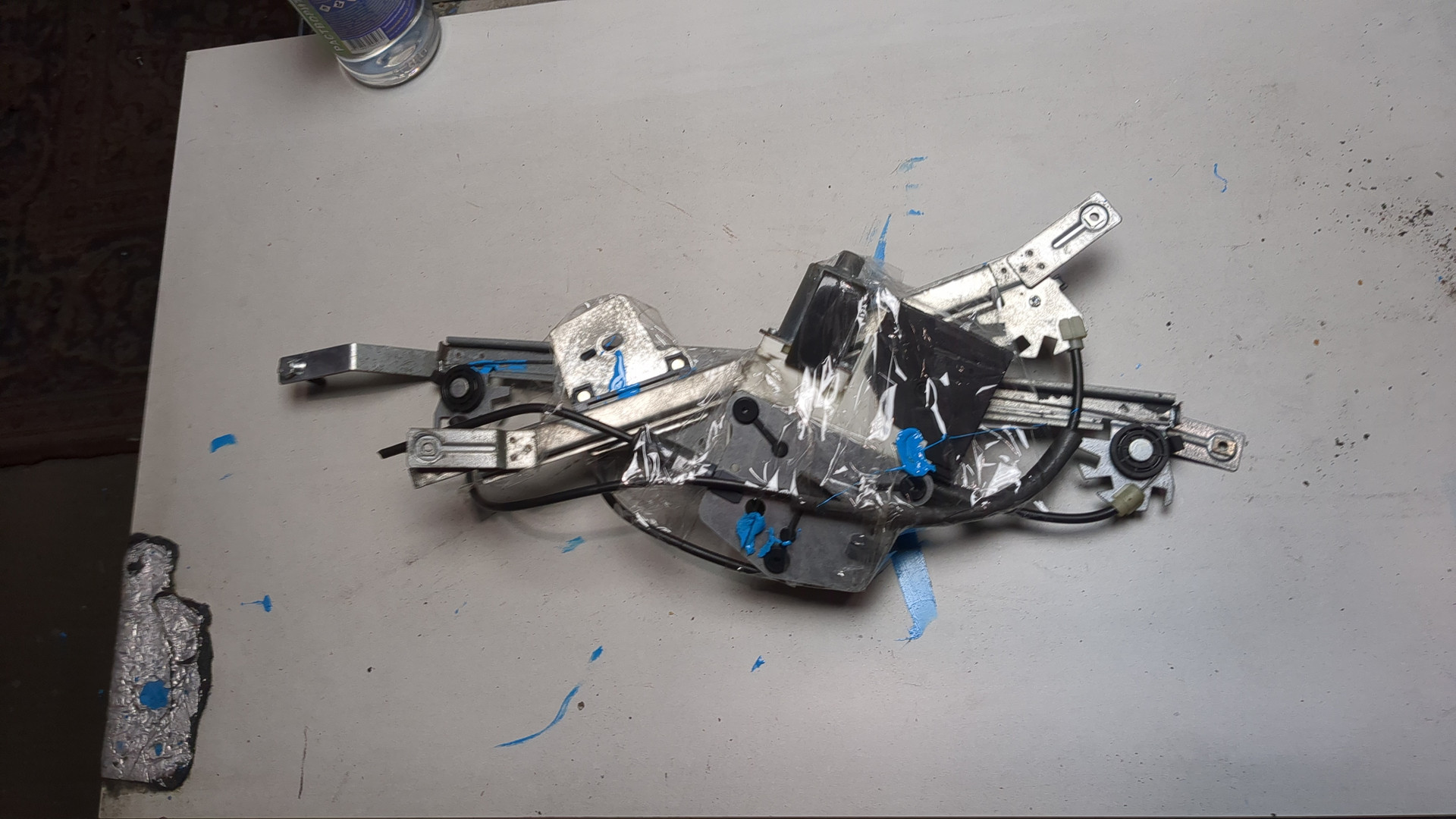 Стеклоподъемник электр. передний правый