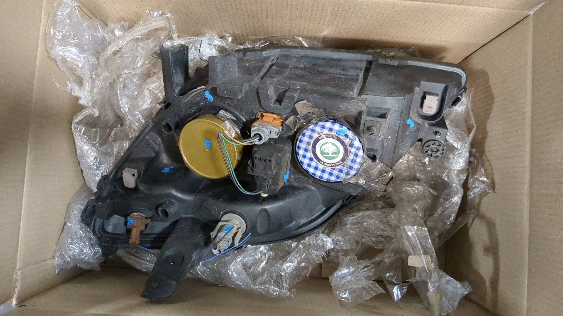 Фара правая