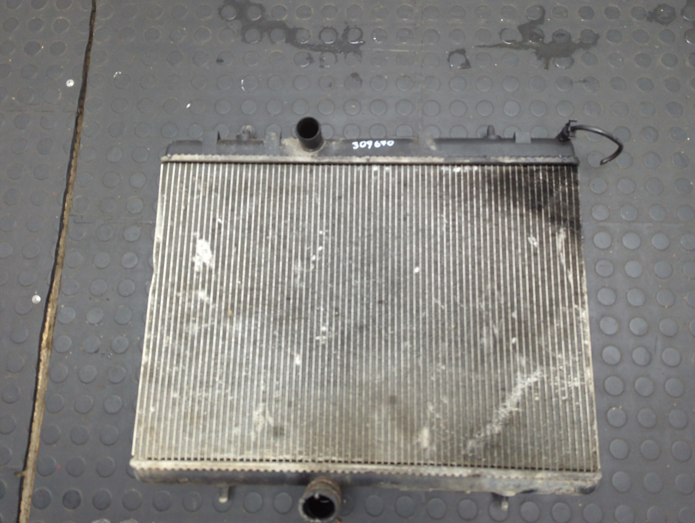 Радиатор охлаждения двигателя основной