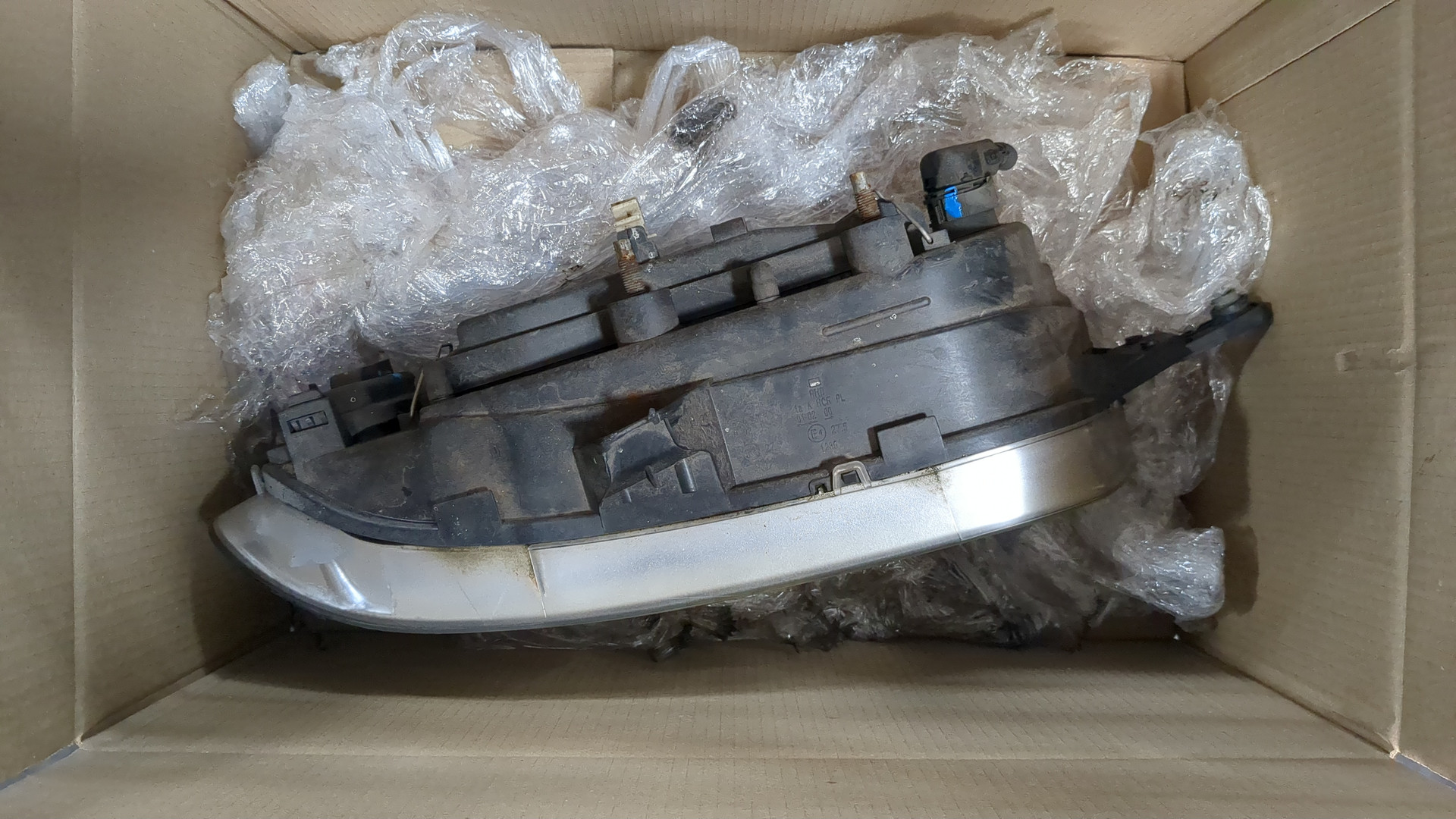 Фара правая