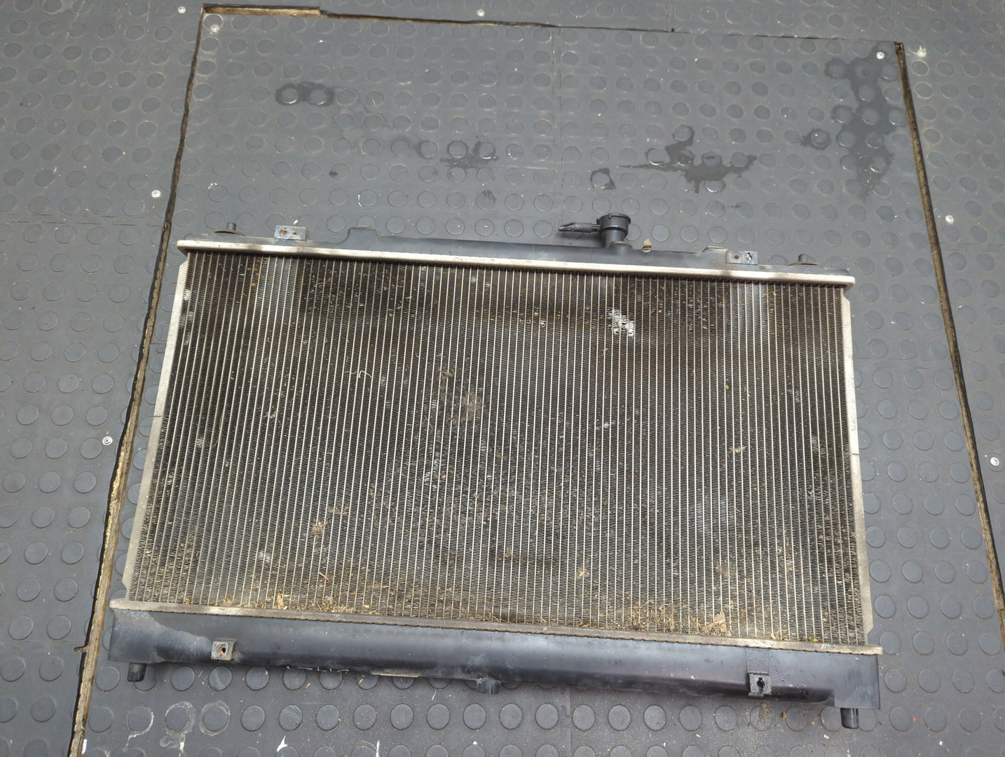 Радиатор охлаждения двигателя основной