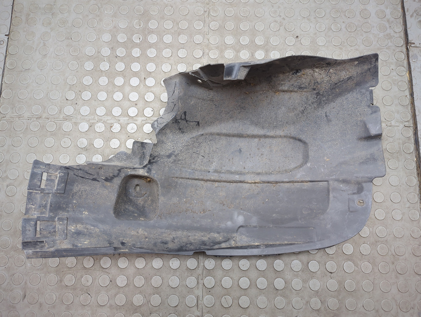 Локер передний правый