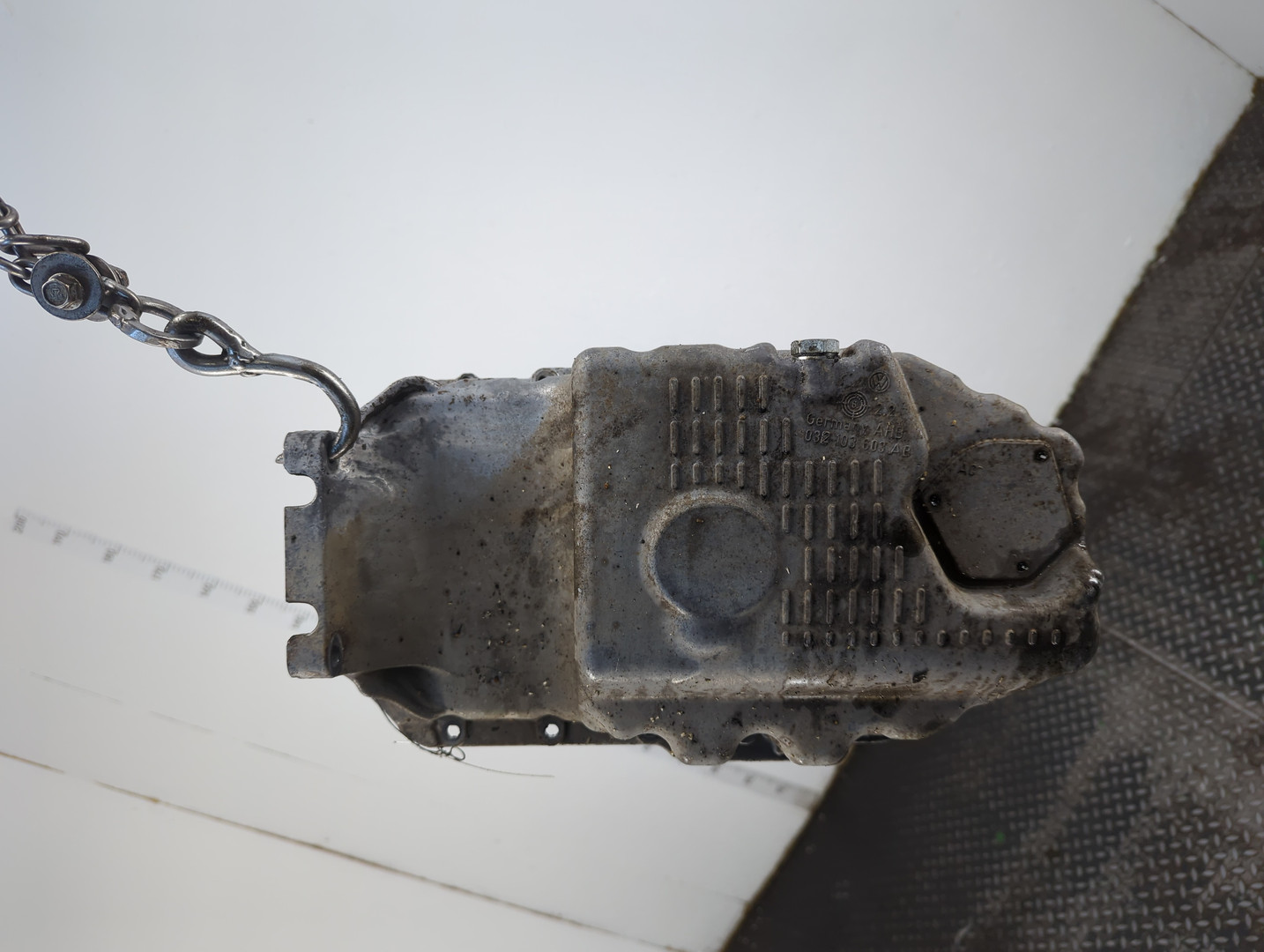 Поддон масляный двигателя (картер)