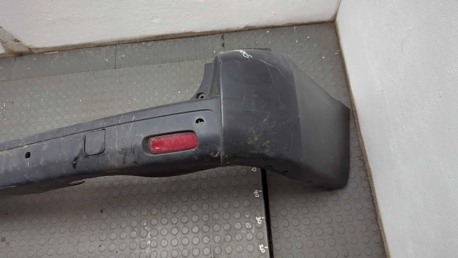 Бампер задний