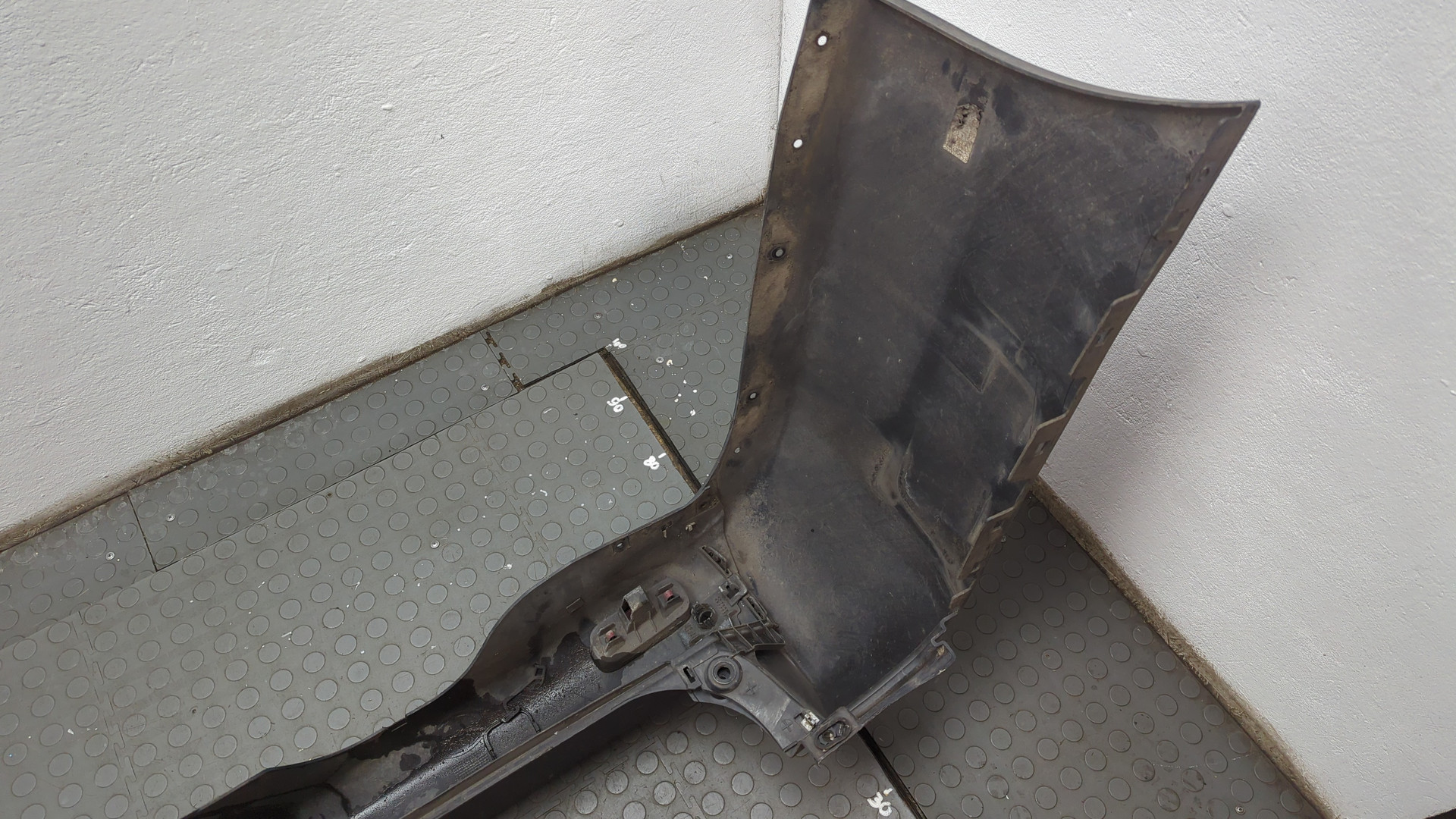 Бампер задний