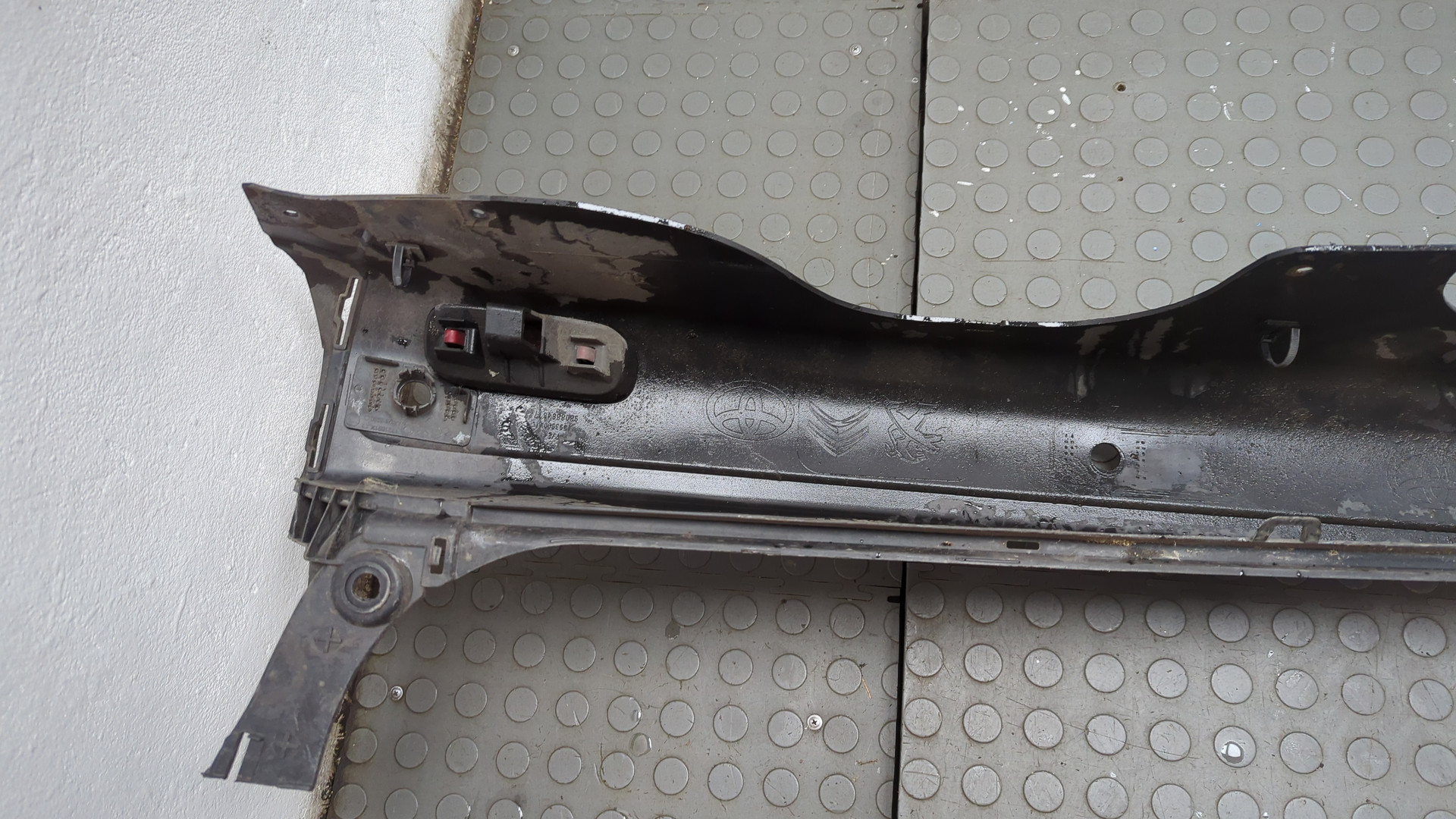 Бампер задний