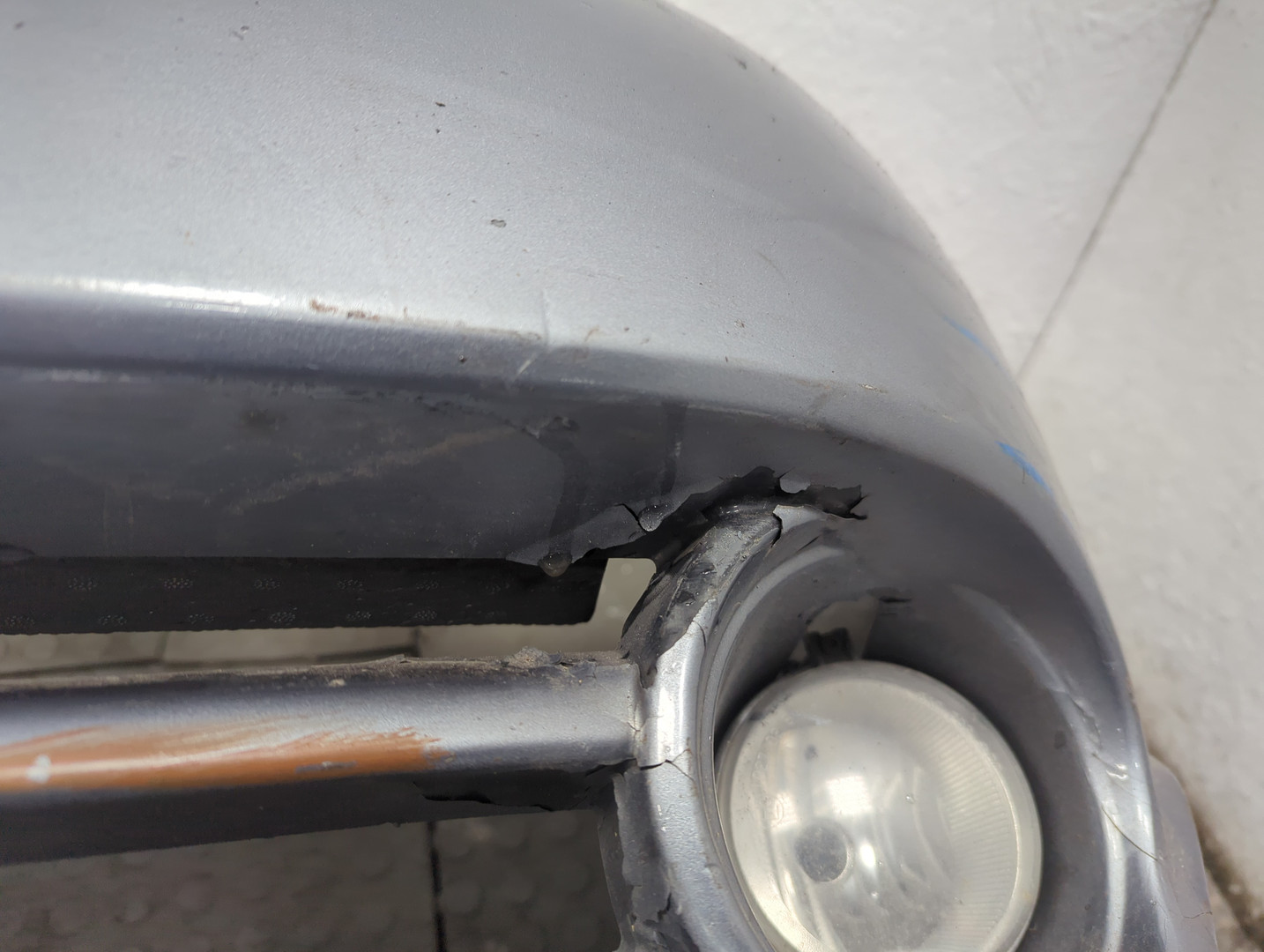 Бампер передний